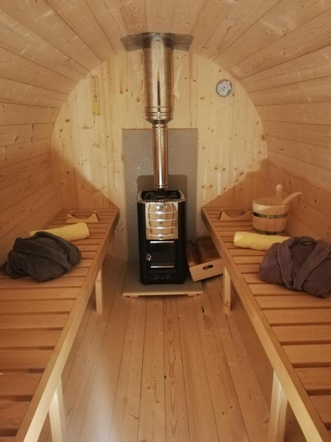 Pod Orehom Drvena Kuca I Sauna Hotell Krapina Exteriör bild